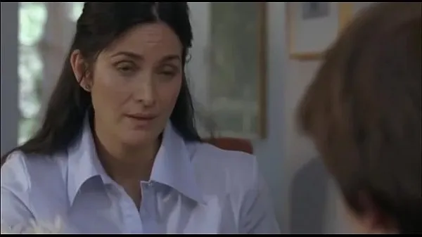 Carrie Anne Moss is fucked by guy who got tempted by her boobs Filem baharu baharu