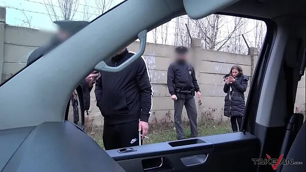 新的 Hardcore action in driving van interrupted by real Police officers 新鲜电影
