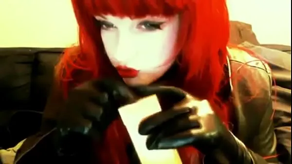 Nowe goth redhead smokingświeże filmy