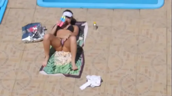 New Flagra safada masturbando Piscina Flagged Girl masturbate on the pool fresh Movies