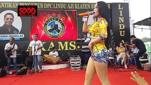 Indonesian Erotic Dance - Pretty Sintya Riske Wild Dance on stage Filem baharu baharu
