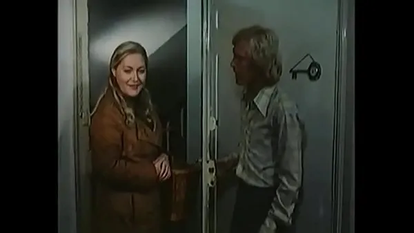 Új Porno scenes in Erotic Condo 1975 (2 friss filmek