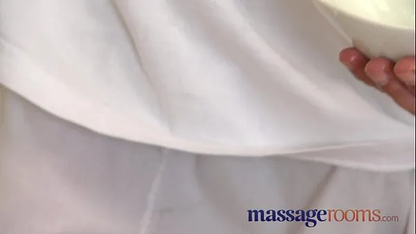 Massage Rooms Mature woman with hairy pussy given orgasmأفلام جديدة جديدة