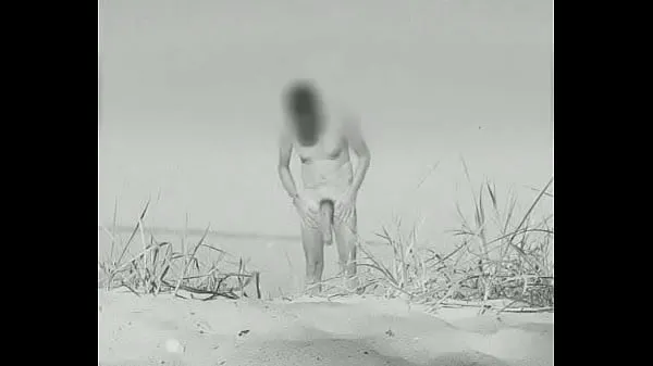 Huge vintage cock at a German nude beach Filem baharu baharu