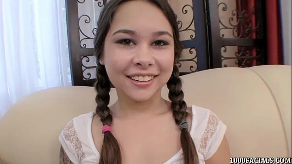 Pigtailed teen Kira Sinn eagerly taking cum facial Film baru yang segar