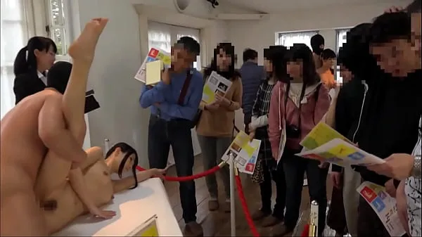 新的 Fucking Japanese Teens At The Art Show 新鲜电影
