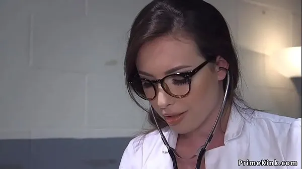 Nye Bad cop straps doctor and fucks her friske film