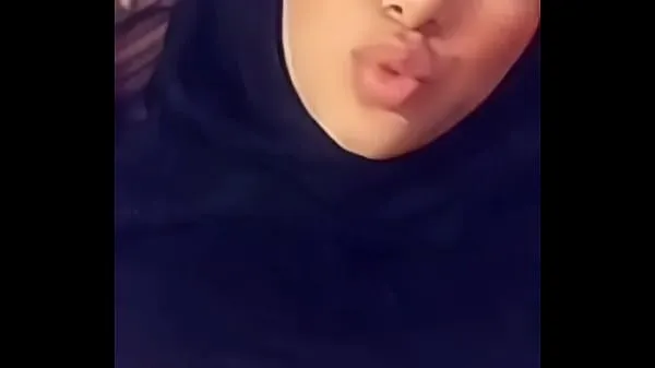 Muslim Girl With Big Boobs Takes Sexy Selfie Video Filem baharu baharu