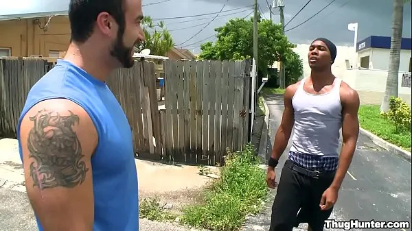 Novos THUG HUNTER - Black Thug Sean Xavier Lawrence vs. White Bear Spencer Reed filmes recentes