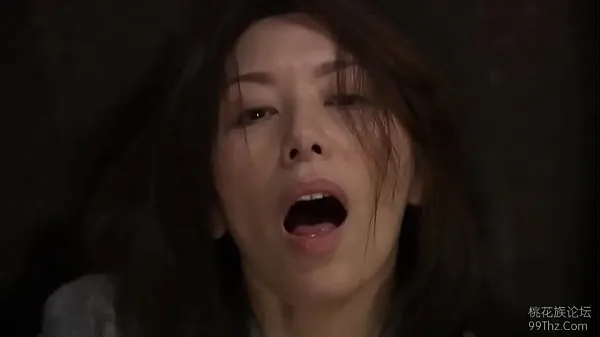Nya Japanese wife masturbating when catching two strangers färska filmer