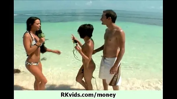 नई Hot teen girl let us fuck her for cash 21 ताज़ा फिल्में