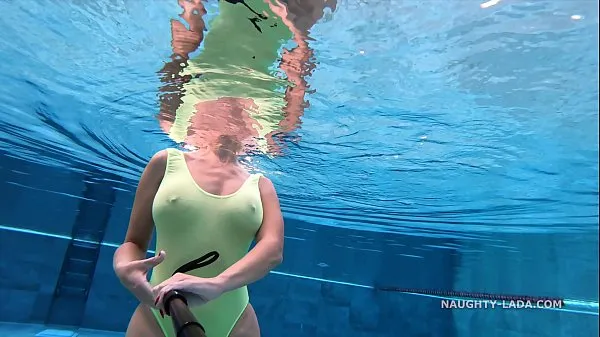 Nye My transparent when wet one piece swimwear in public pool friske film