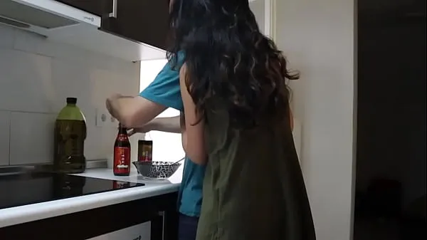 نئی Chinese beauty fell in love with a big cock while studying abroad, and was fucked wildly in the kitchen by a foreign friend while her boyfriend was not there تازہ فلمیں