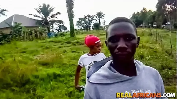 Nowe African Amateur Teen Couple Having a Quick Hard Fuckświeże filmy