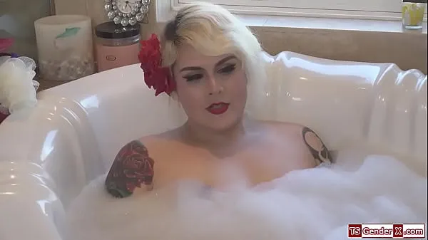 Trans stepmom Isabella Sorrenti anal fucks stepson Film baru yang segar