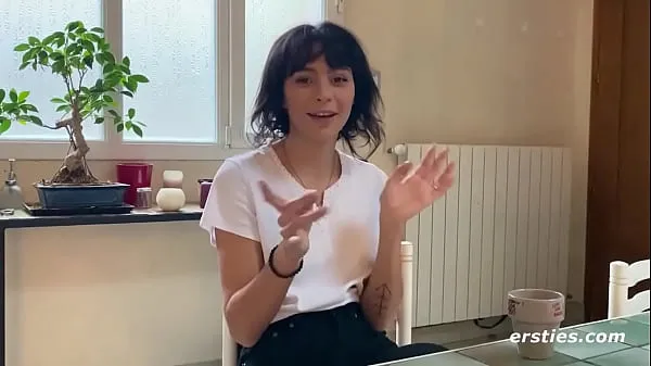 Cute Babe Sasha Prepares To Masturbate Film baru yang segar