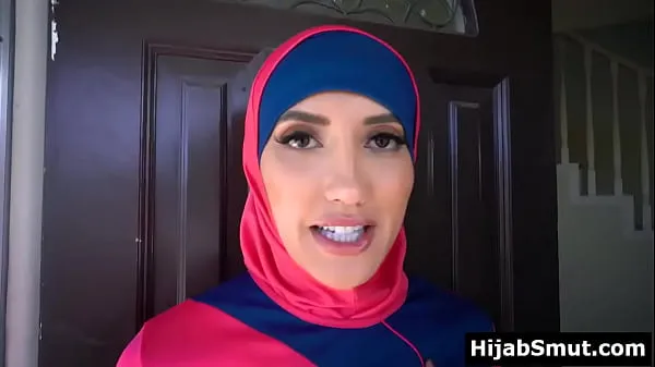 Новые Жена-мусульманка трахается с арендодателем, чтобы заплатить за арендусвежие фильмы