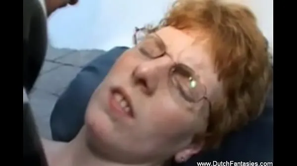Nya Ugly Dutch Redhead Teacher With Glasses Fucked By Student färska filmer