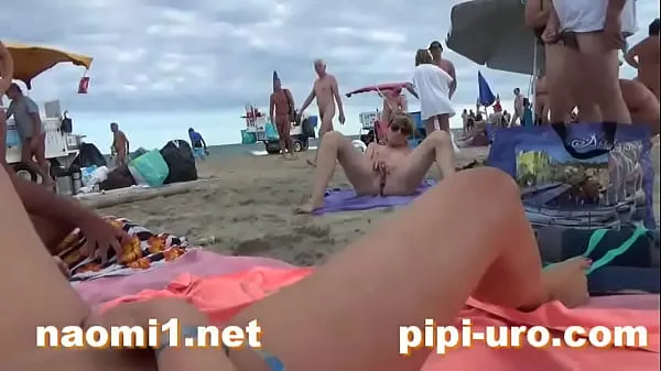 girl masturbate on beach Film baru yang segar