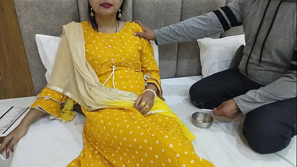 Desiaraabhabhi - Indian Desi having fun fucking with friend's mother, fingering her blonde pussy and sucking her tits Phim mới mới