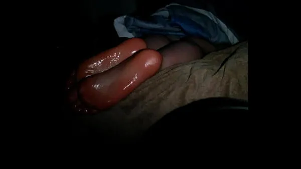 Nye squeezing on my ex gfs s. big thick oily white soles ferske filmer