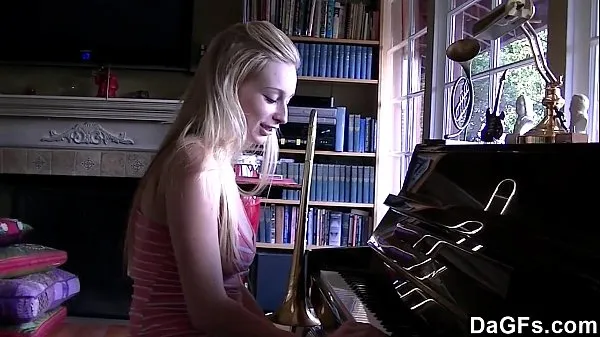 새로운 영화Dagfs - She Fucks During Her Piano Lesson 신선한 영화